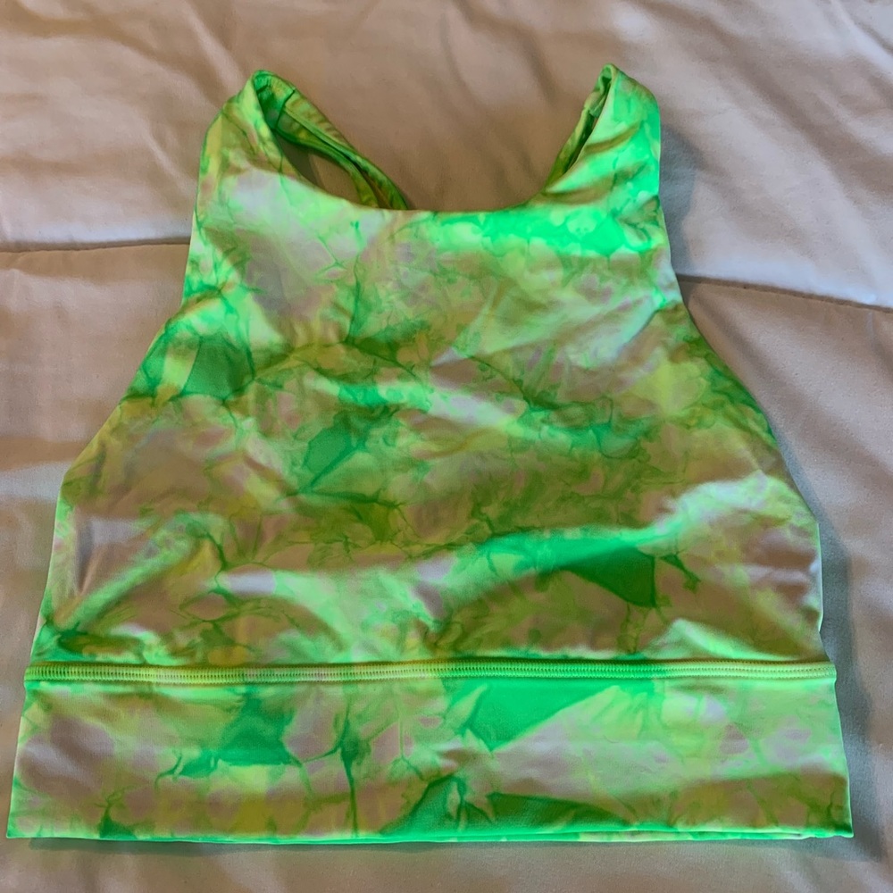 Lulu lemon sports bra. EUC. Only worn a few times. It’s beautiful!
